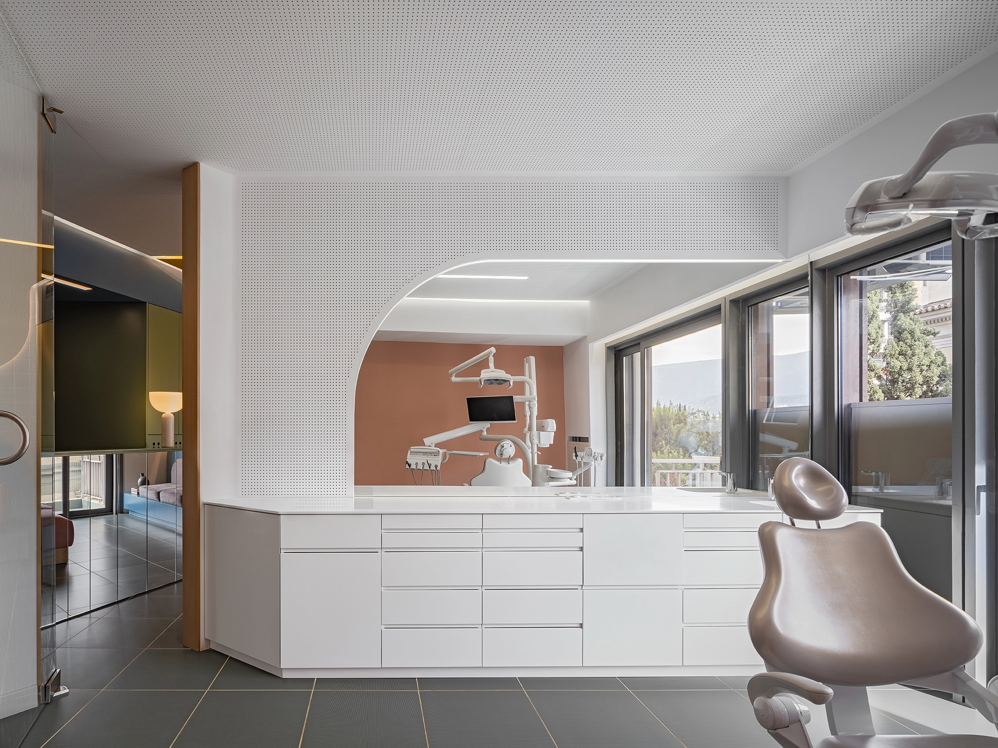 Periometry dental office interior